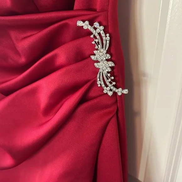 Beautiful Ruby, red David’s bridal prom or bridesmaid gown - Picture 2 of 6